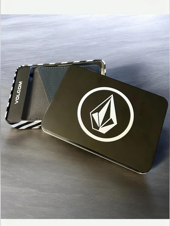 VOLCOM Wallet - Picture 4 of 6